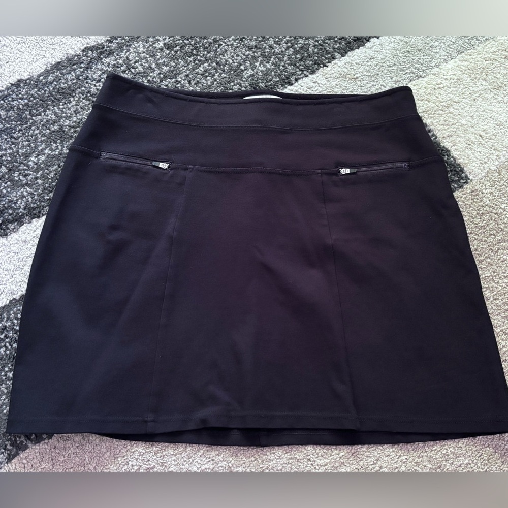 Aventura Black Mini Skirt for Casual Wear